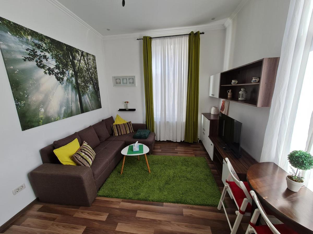 Downtown Central University Apartament - Cal1 Bucarest Extérieur photo